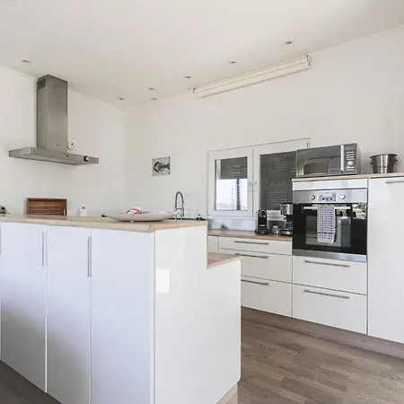 Les Genets By Interhome