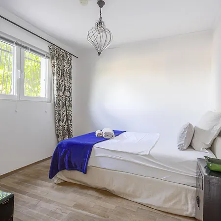 Les Genets By Interhome Nizza