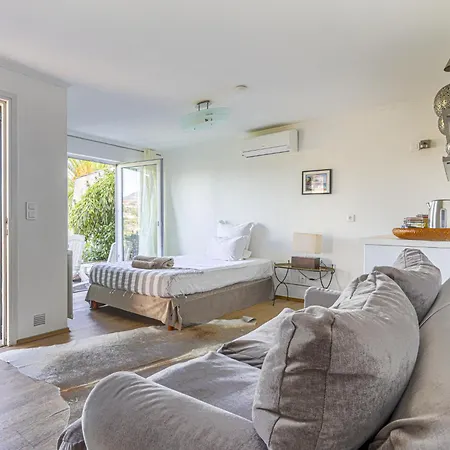 Les Genets By Interhome * ניס