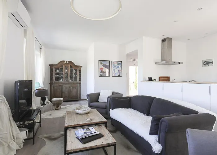 Les Genets By Interhome *